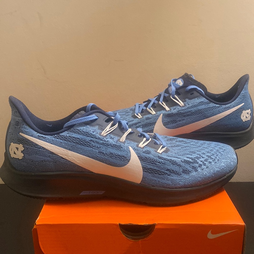 BRAND NEW NIKE AIR ZOOM PEGASUS 36 UNC. SIZE 12.5